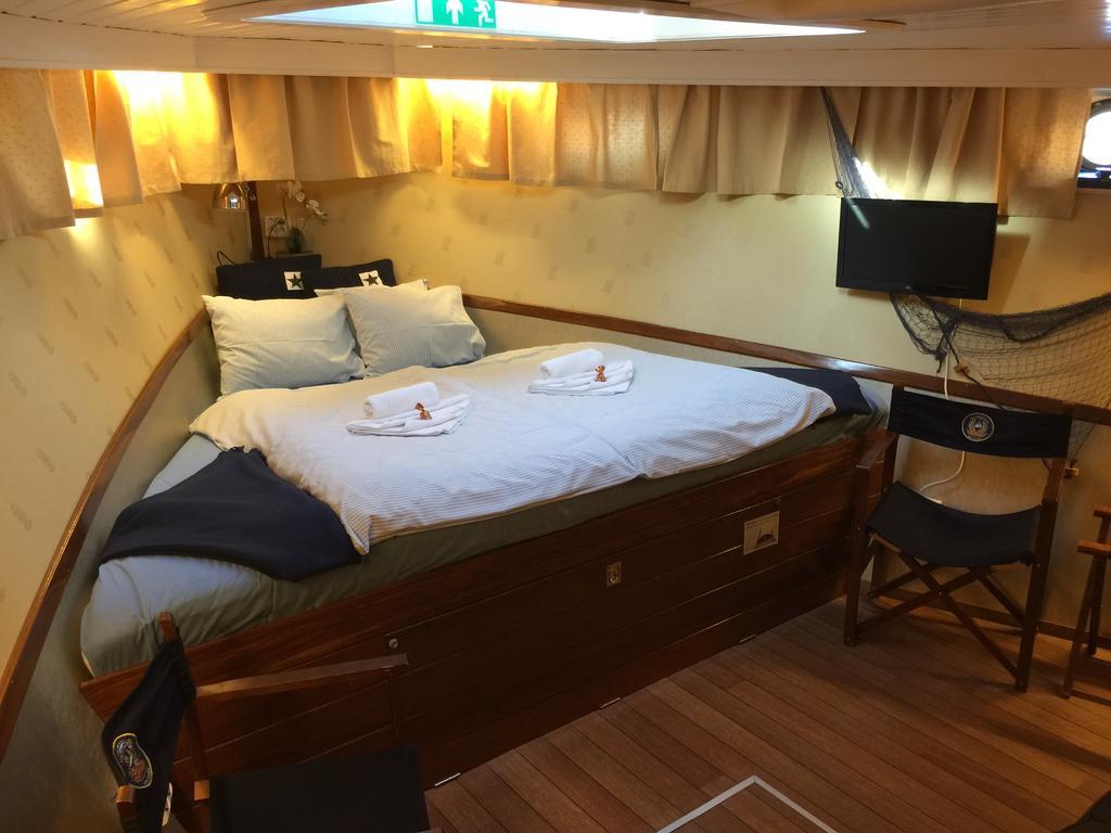Hotell M/S Monika Stockholm Luaran gambar