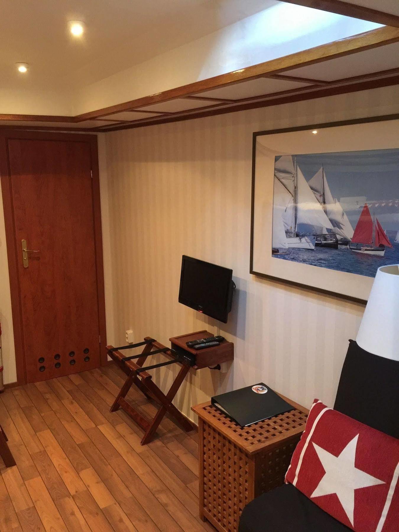 Hotell M/S Monika Stockholm Luaran gambar